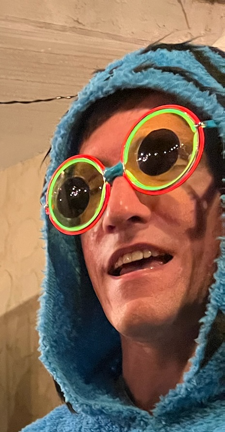 A close-up of the Derpy glasses.